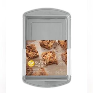 Non-Stick Bakeware Oblong Pan with Cover